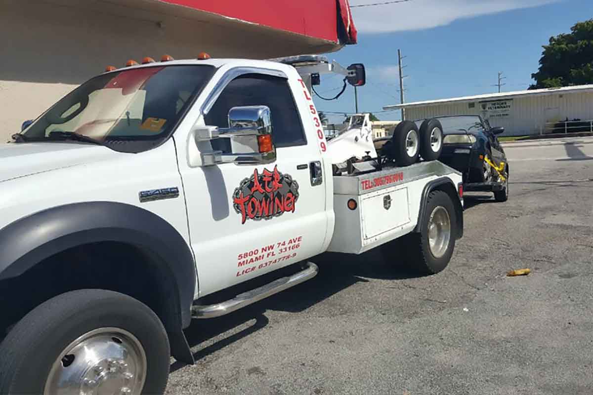 Tow-Truck-Company-Miami-Florida-A.E.R.-Towing-Service-Wrecker-Tow-Truck