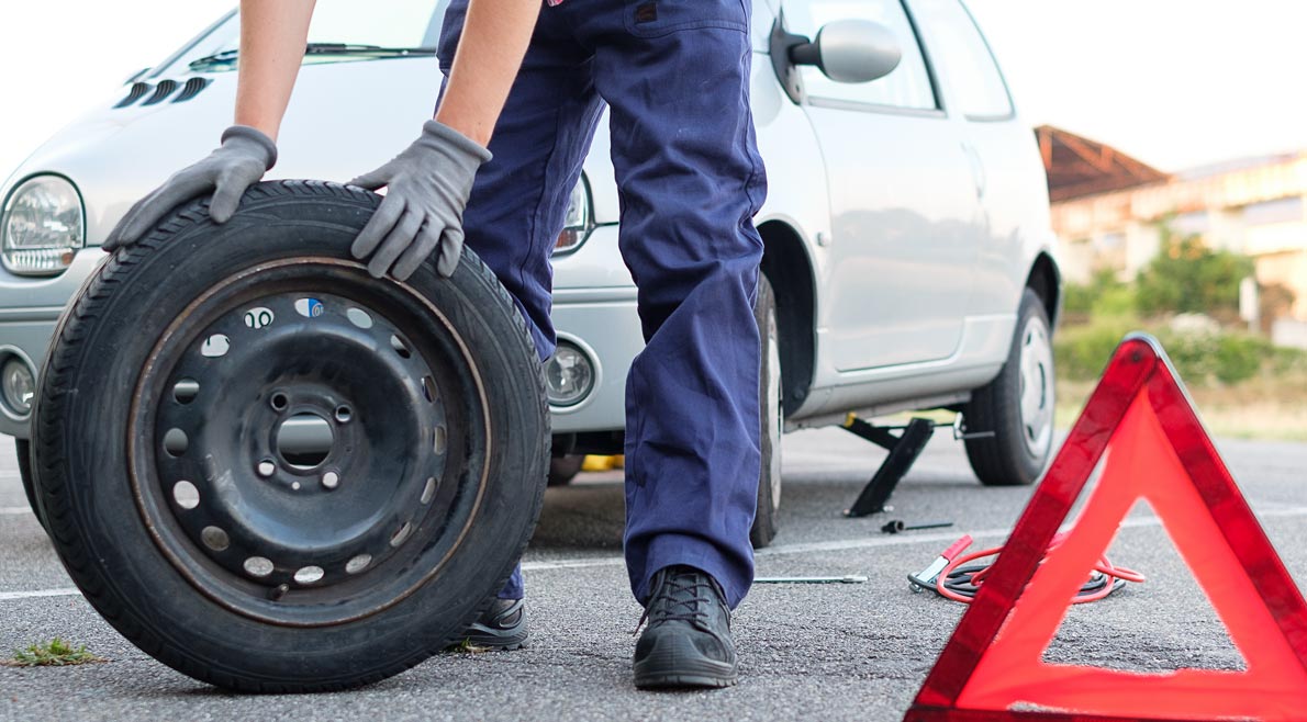 Tow-Truck-Near-Me-Tire-Change-Service-Miami Tow Truck Near Me Tire Change Service Miami